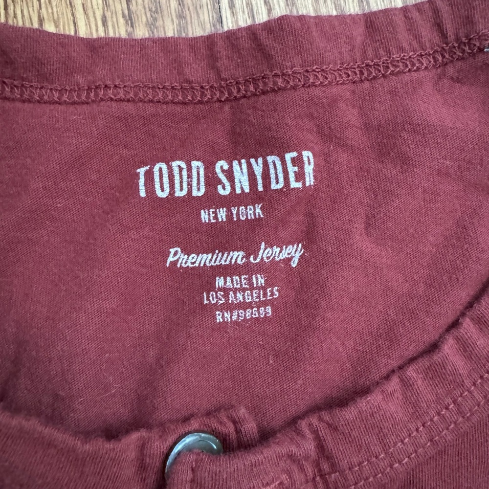 Todd Snyder Henley t shirt size L